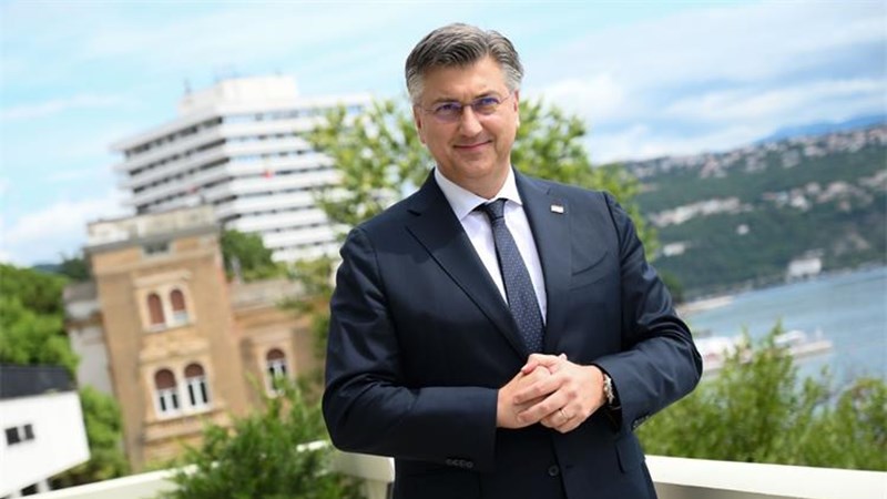 Hrvatska bitno ekonomski snažnija i međunarodno utjecajnija; Nastavit ćemo brinuti o kvaliteti života svih naših građama